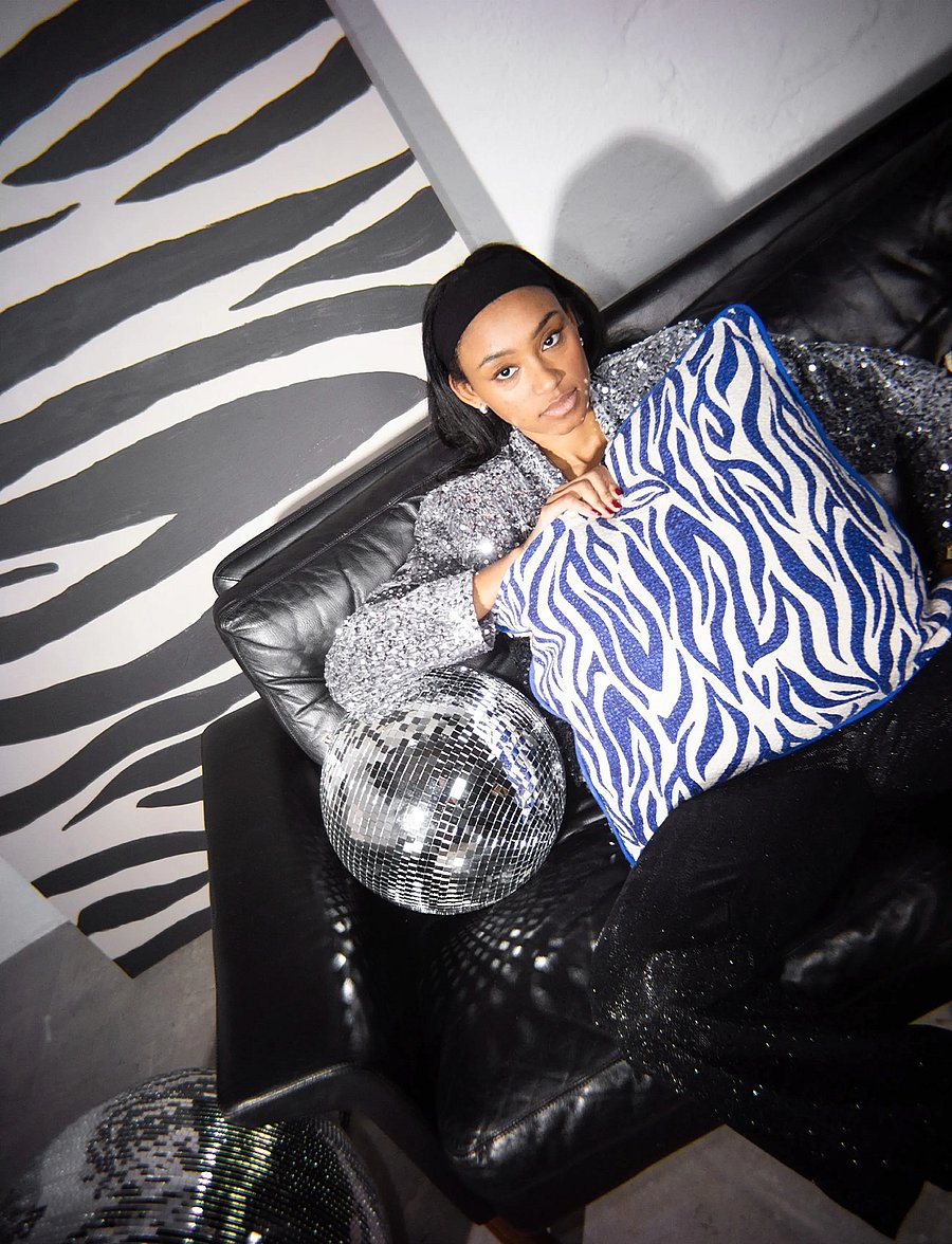 Byon - Pillow Anima zebra M - kissen - blue - 0