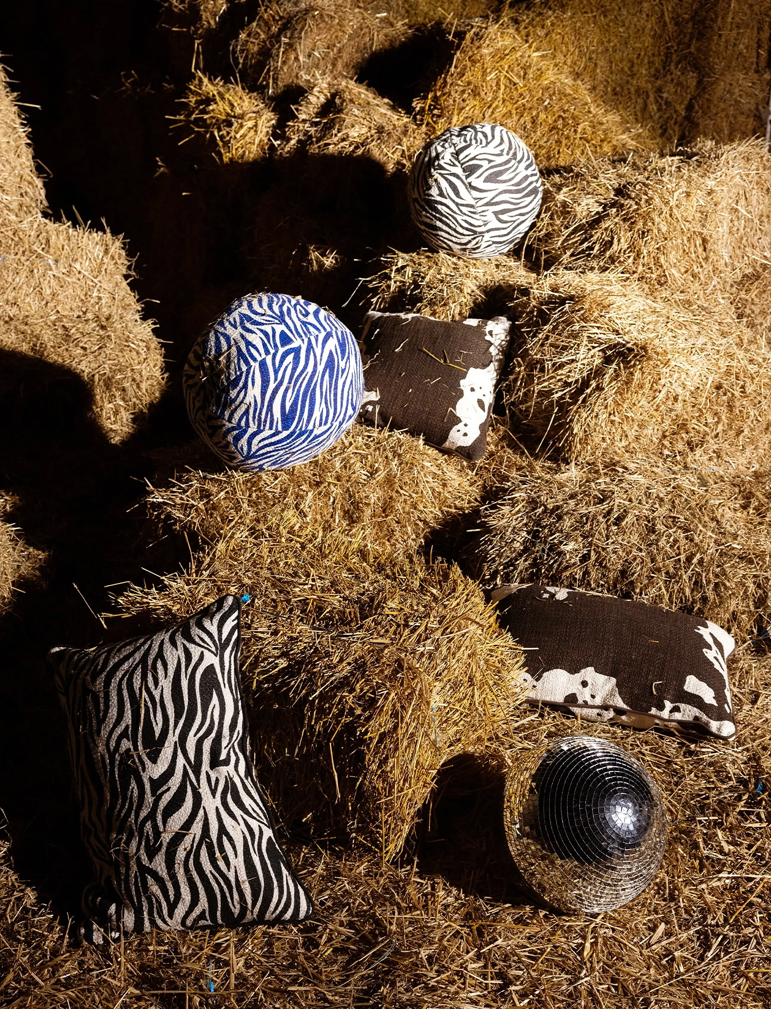 Byon Pude Anima Zebra L, One Size, Multi/patterned, Puder & Tæpper > Puder, Unisex