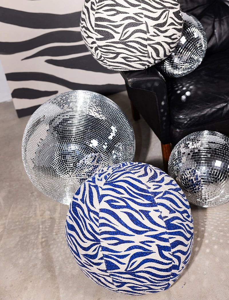 Byon - Pillow Anima zebra round - nach preis einkaufen - blue - 1