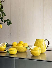 Byon - Bowl with lid Lemon - de laveste prisene - yellow - 3