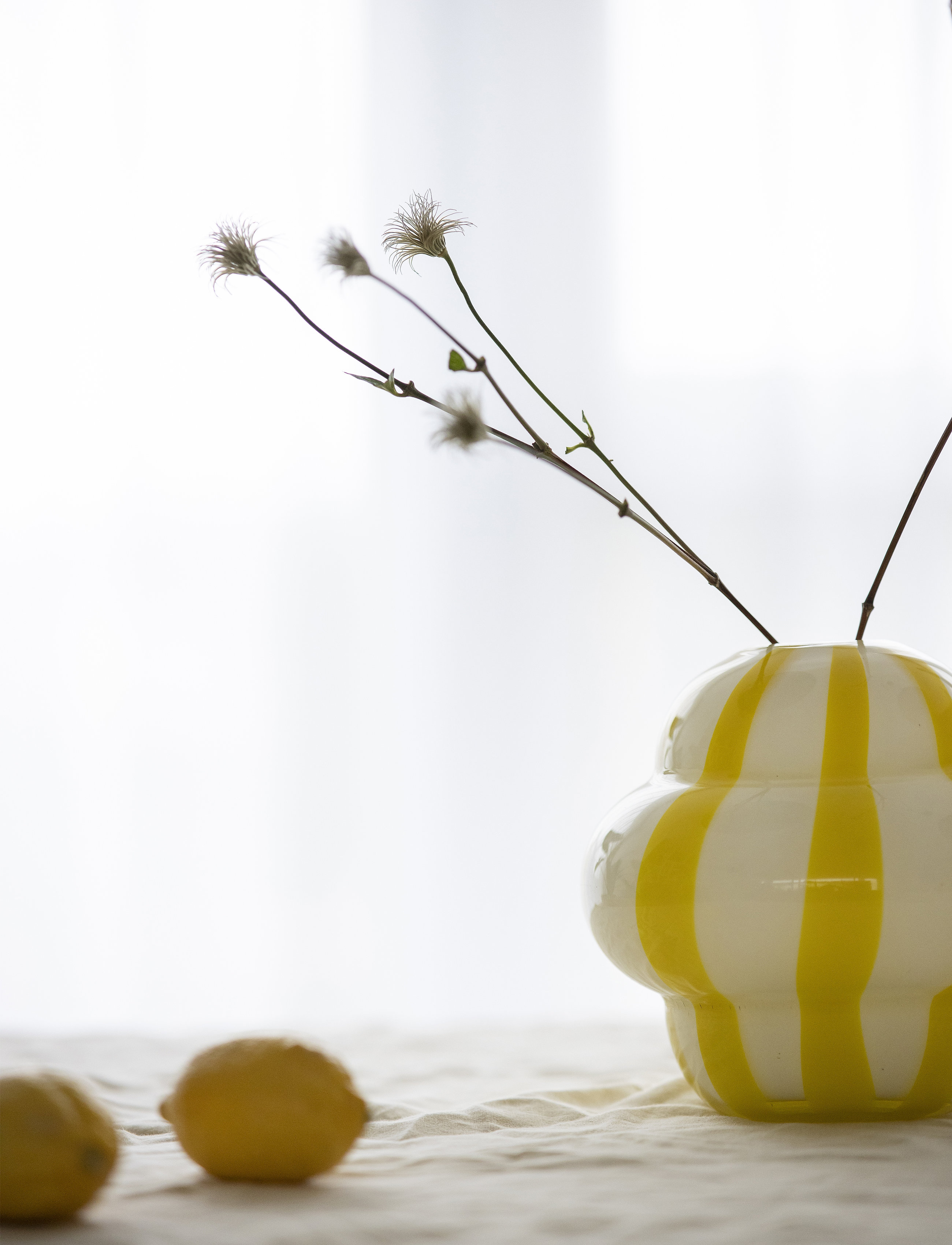 Byon Vase Curlie, H22 cm, Yellow, Vaser > Store Vaser, Unisex