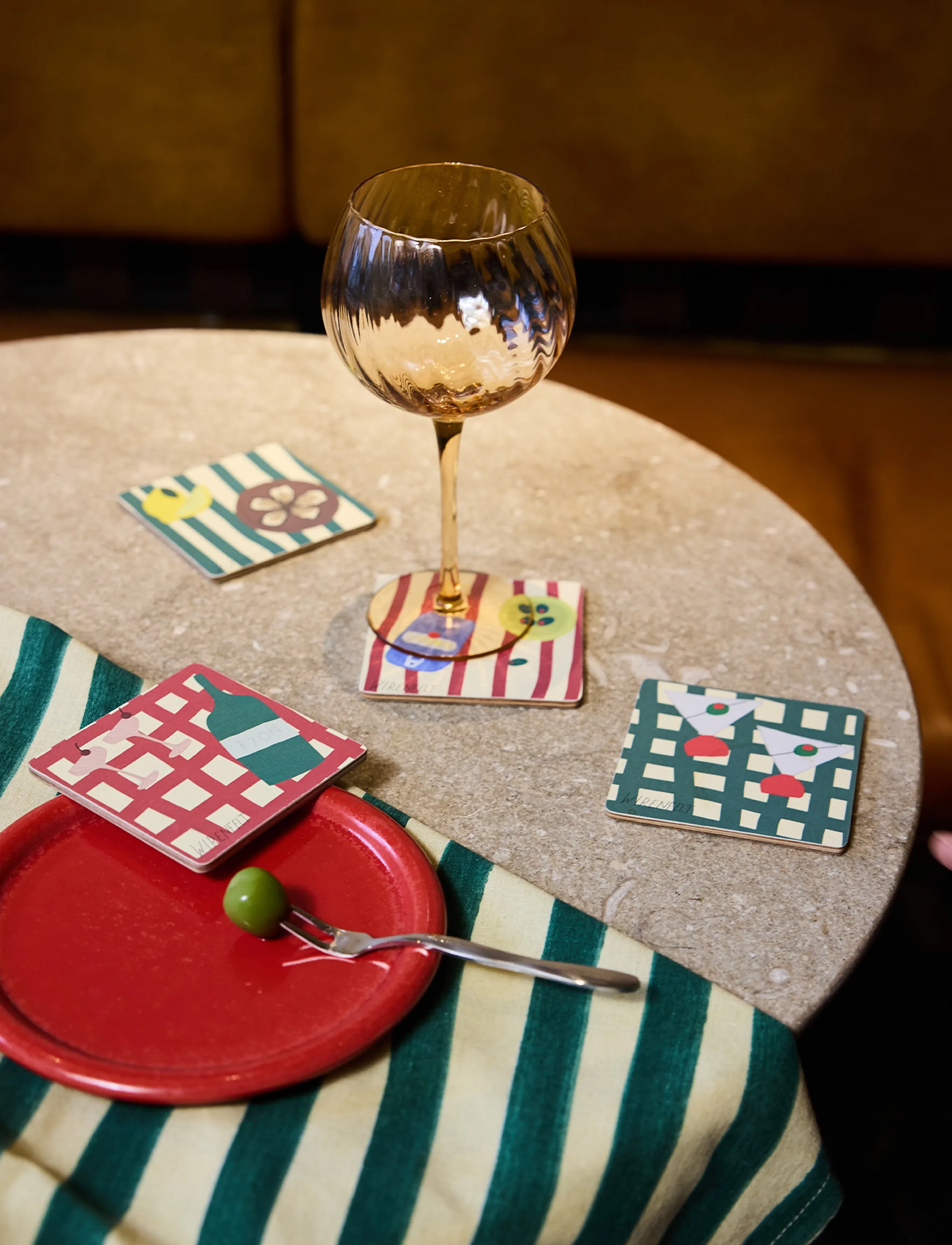 Byon - Wine glass Opacity 2pcs/set - valge veini pokaalid - peach - 0
