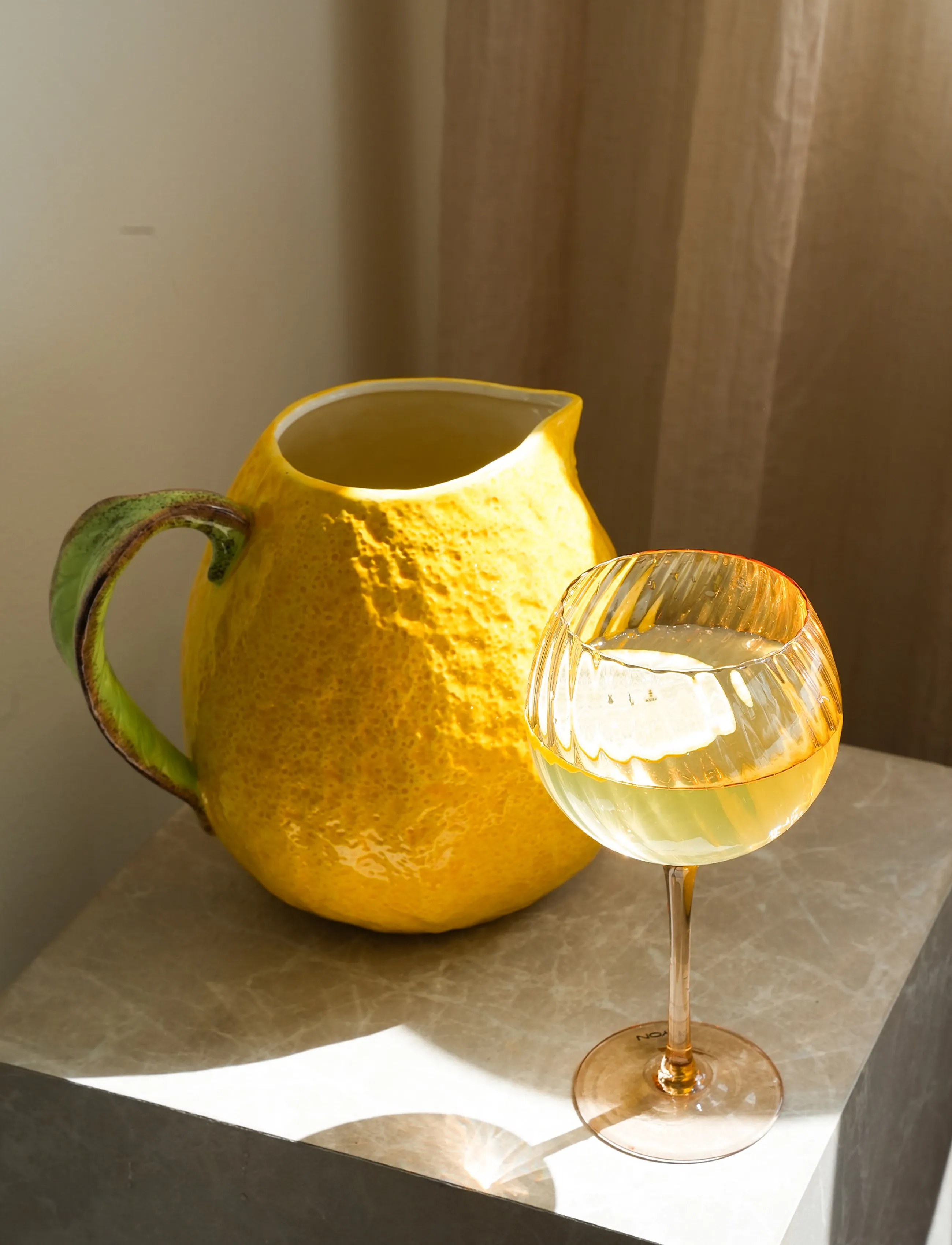 Byon - Wine glass Opacity 2pcs/set - valge veini pokaalid - peach - 4