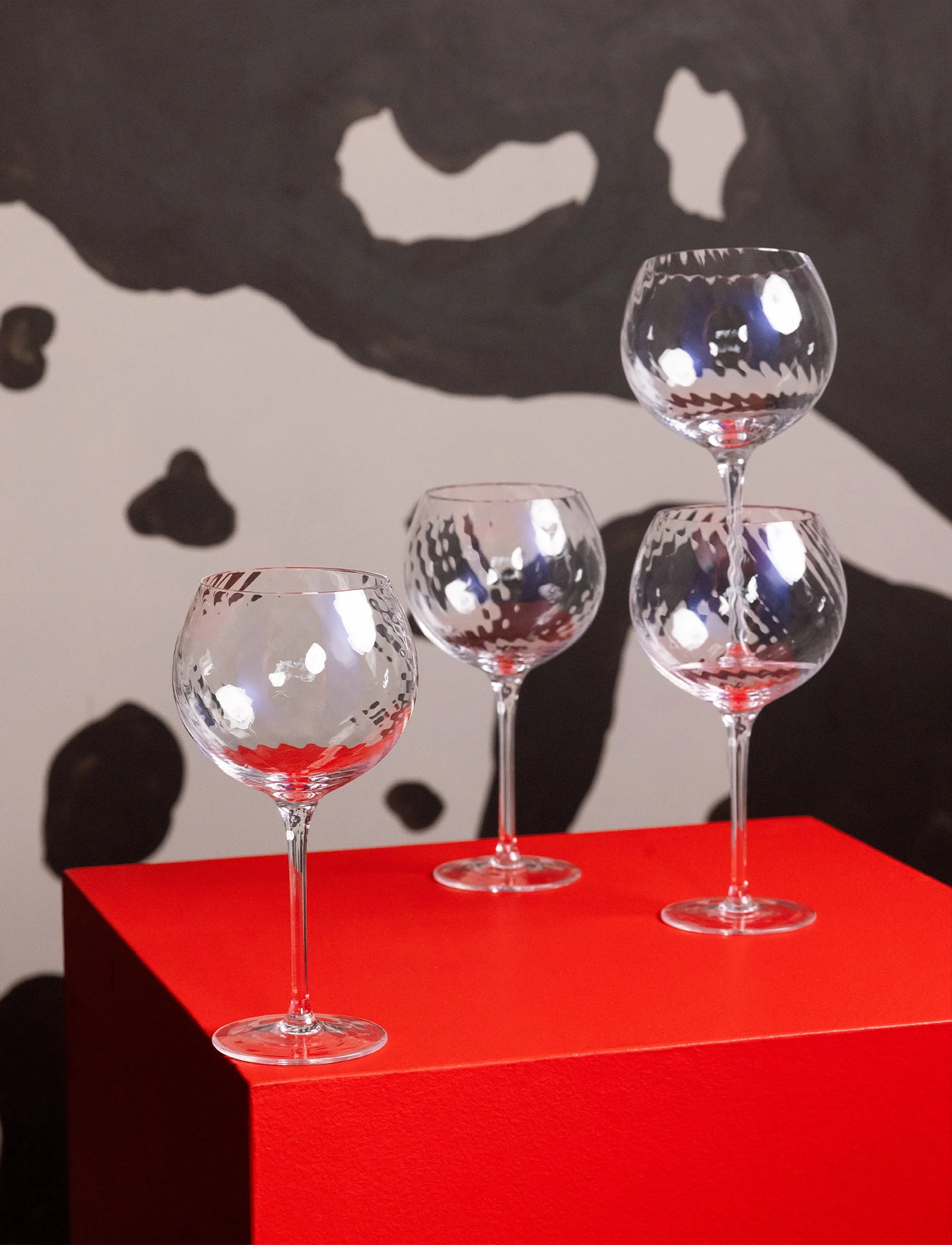 Byon - Wine glass Opacity 4pcs/set - valge veini pokaalid - clear - 4