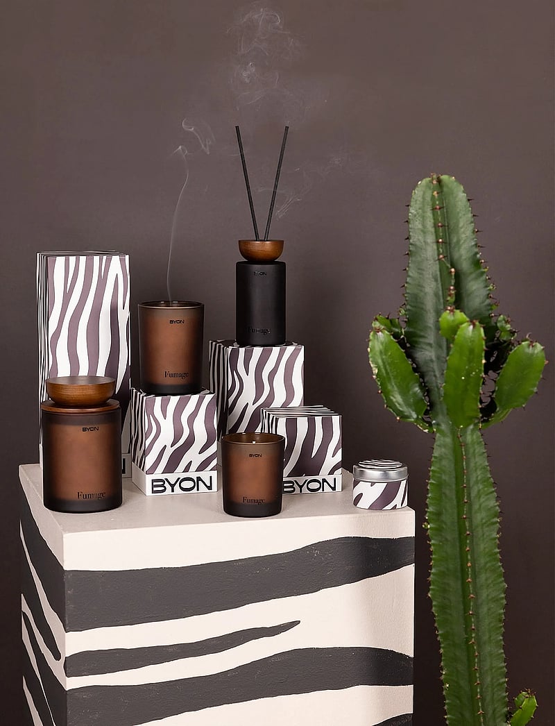 Byon - Scented candle Fumage 30h - above 500kr - brown - 3