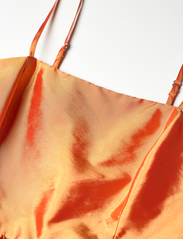 bzr - Tafetta Dream dress - festkläder till outletpriser - orange flame - 2