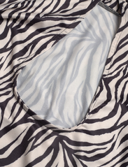 bzr - Regina Molisa dress - tettsittende kjoler - zebra print - 4