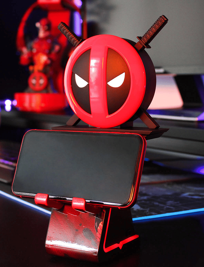 Cable Guy - CABLE GUYS - IKON - DEADPOOL- Mobil and consol holder - die niedrigsten preise - red - 0