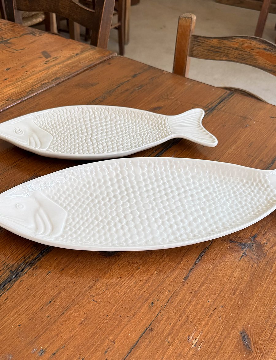Caja Company - Fish dish white, large - servierplatten - white - 5