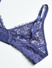 Calida - Natural Comfort Lace Soft Bra - wired bras - cobalt blue - 3
