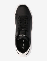 Calvin Klein - LOW TOP LACE UP LTH - låga sneakers - black/white - 3