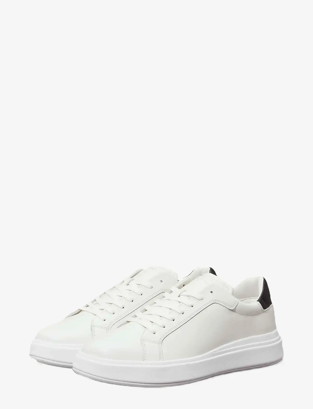 Calvin Klein - LOW TOP LACE UP LTH - låga sneakers - white black - 1