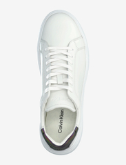 Calvin Klein - LOW TOP LACE UP PET - sneakersy biznesowe - white/petroleum - 3