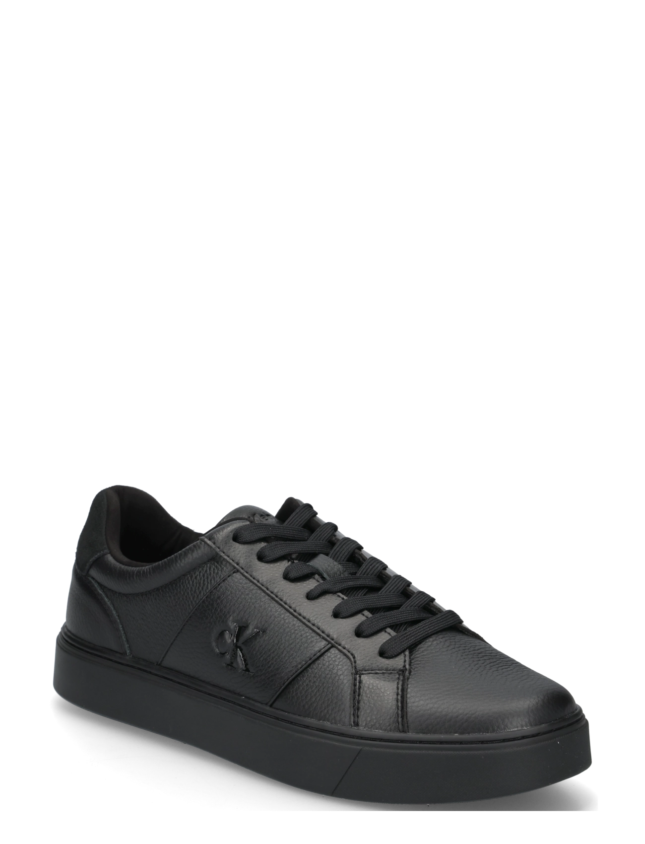 TRIPLE BLACK