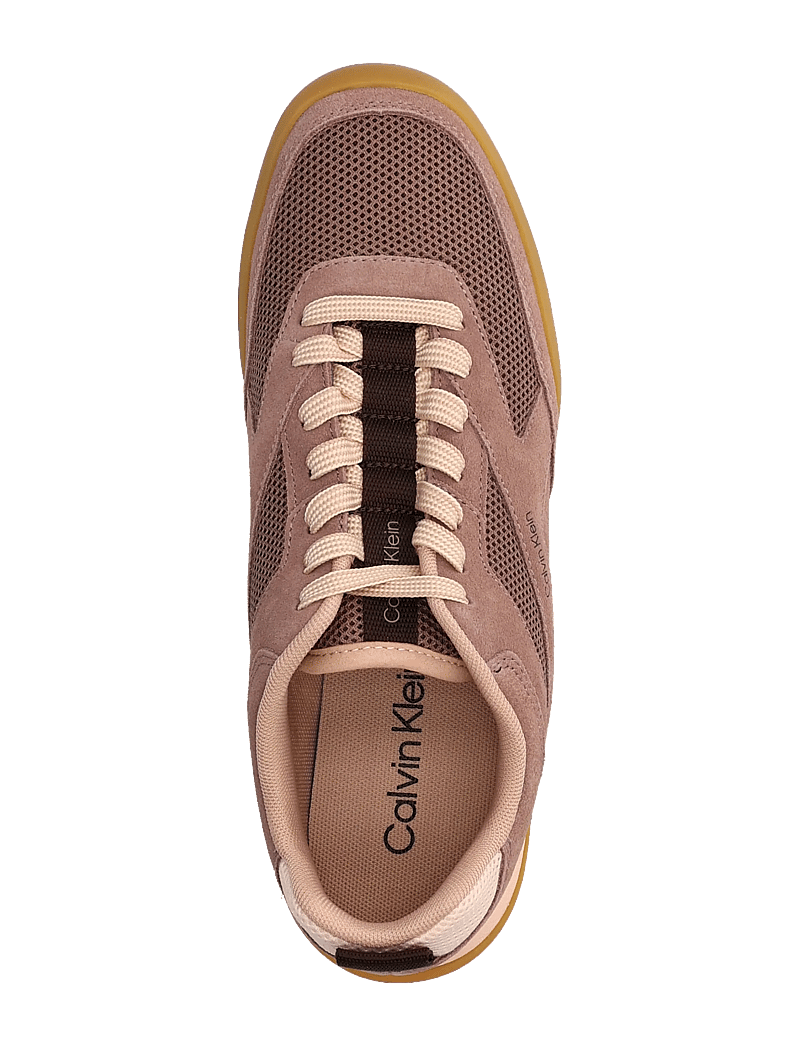 Calvin Klein - LOW PRO RUNNER REFL MESH SUE - niedrige sneakers - nutmeg peach mocha vineyard wine - 3