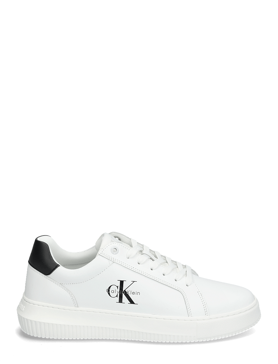 Calvin Klein - CHUNKY CUPSOLE MONO LTH - låga sneakers - bright white black - 1