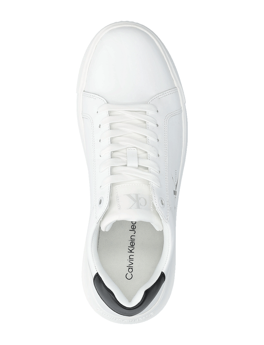 Calvin Klein - CHUNKY CUPSOLE MONO LTH - låga sneakers - bright white black - 3