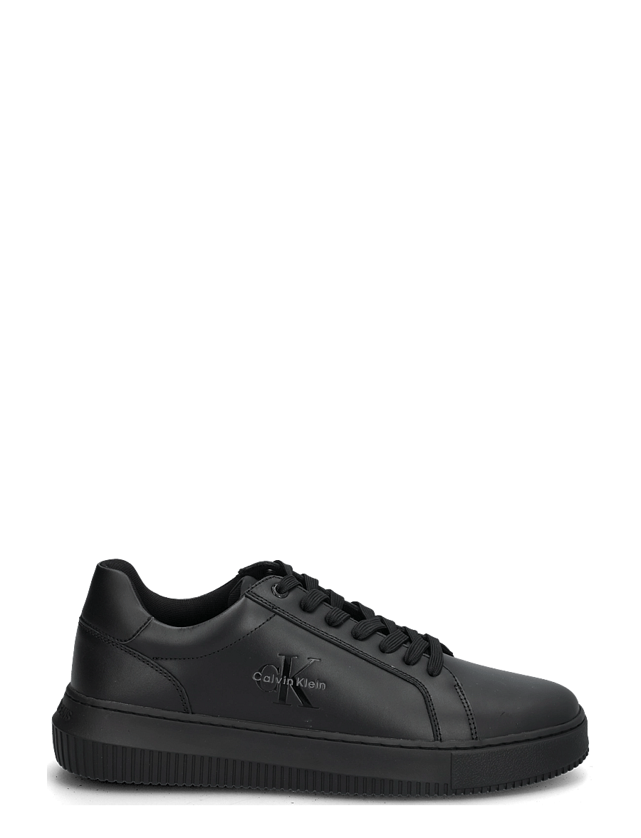 Calvin Klein - CHUNKY CUPSOLE MONO LTH - låga sneakers - triple black - 2