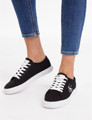 Calvin Klein - ESS VULC MONO W - lave sneakers - black/white - 5