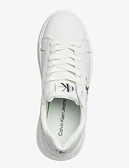 Calvin Klein - CHUNKY CUPSOLE MONO LTH WN - niedrige sneakers - white - 3