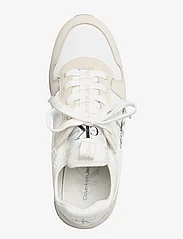 Calvin Klein - RUNNER SOCK LACEUP NY-LTH W - låga sneakers - bright white/creamy white - 3