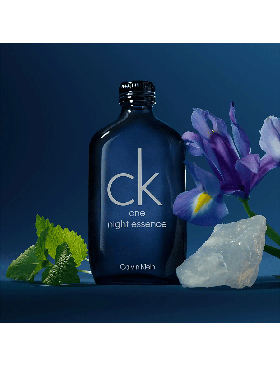 Calvin Klein - CK One Night Essence Parfum Intense - handa honum - clear - 2
