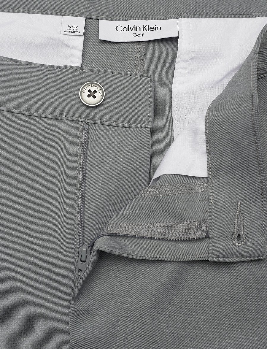 Calvin Klein Golf - FLORIDA TECH SHORT - golfshorts - coolsil - 3