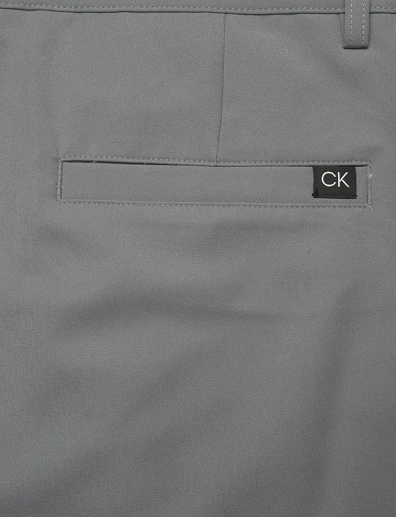 Calvin Klein Golf - FLORIDA TECH SHORT - golfshorts - coolsil - 4