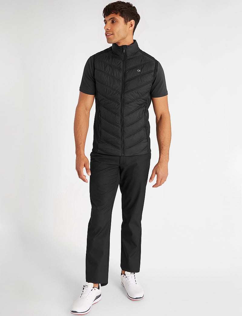 Calvin Klein Golf - FRONTERA HYBRID GILET - veste - black - 3