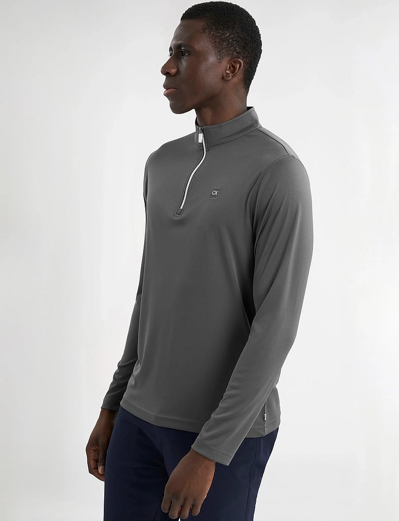 Calvin Klein Golf - ADVANCE 1/4 ZIP LAYERING - funktionsunterwäsche - oberteile - charcoal - 5
