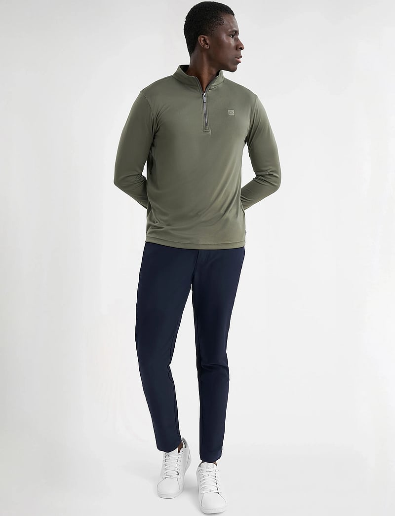 Calvin Klein Golf - ADVANCE 1/4 ZIP LAYERING - funktionsunterwäsche - oberteile - olive - 3