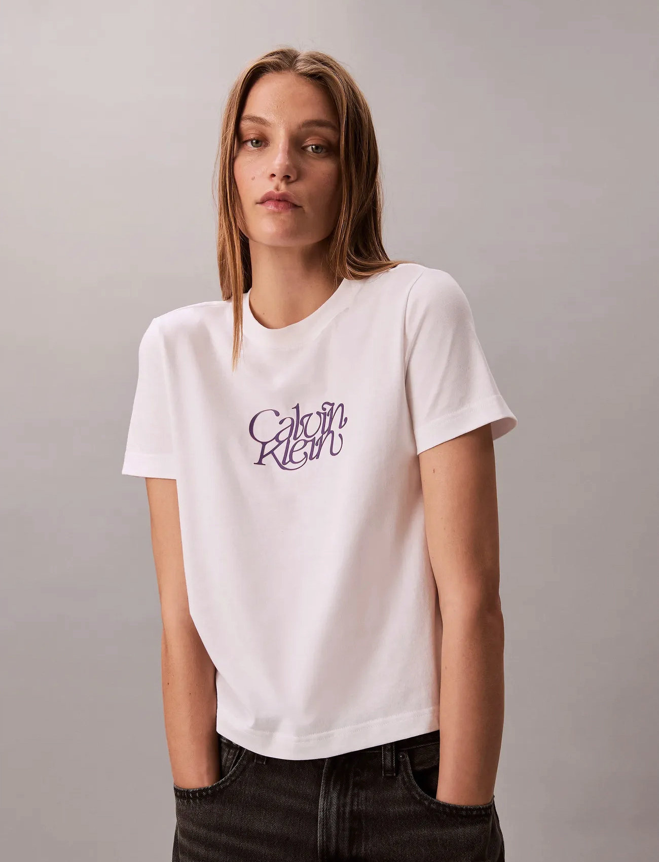 Calvin Klein Jeans Ss Fitted Script Calvin Klein Te t-shirts dam – bild 8
