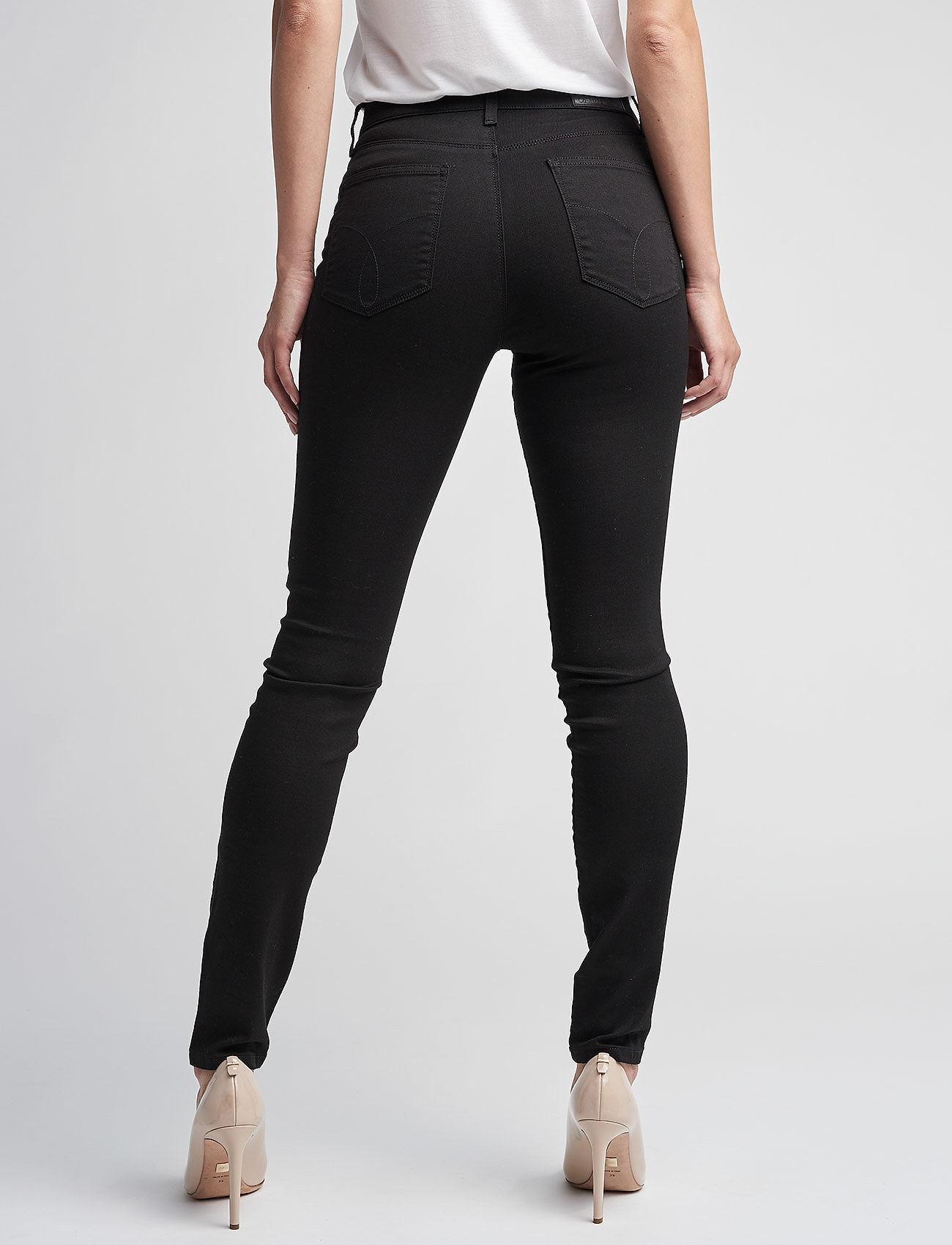 Calvin Klein Jeans - High Rise Skinny - P - pop black - 4