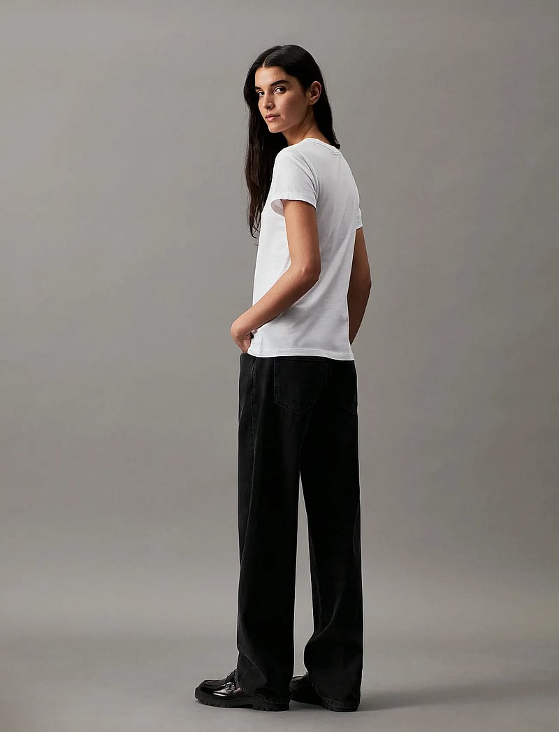 Calvin Klein Jeans - CK EMBROIDERY SLIM TEE - t-shirts - bright white - 3