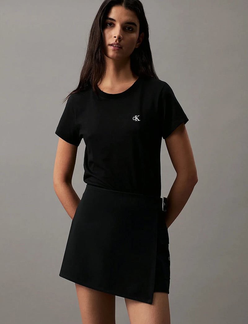 Calvin Klein Jeans - CK EMBROIDERY SLIM TEE - ck black - 0