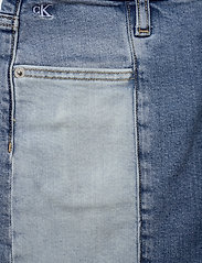 Calvin Klein Jeans - HIGH RISE SHORT - farkkushortsit - da102 bleach blue double shade - 2