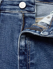 Calvin Klein Jeans - HIGH RISE SKINNY - liibuvad teksad - denim medium - 3