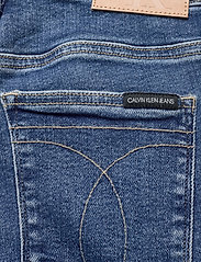 Calvin Klein Jeans - HIGH RISE SKINNY - siaurėjantys džinsai - denim medium - 4