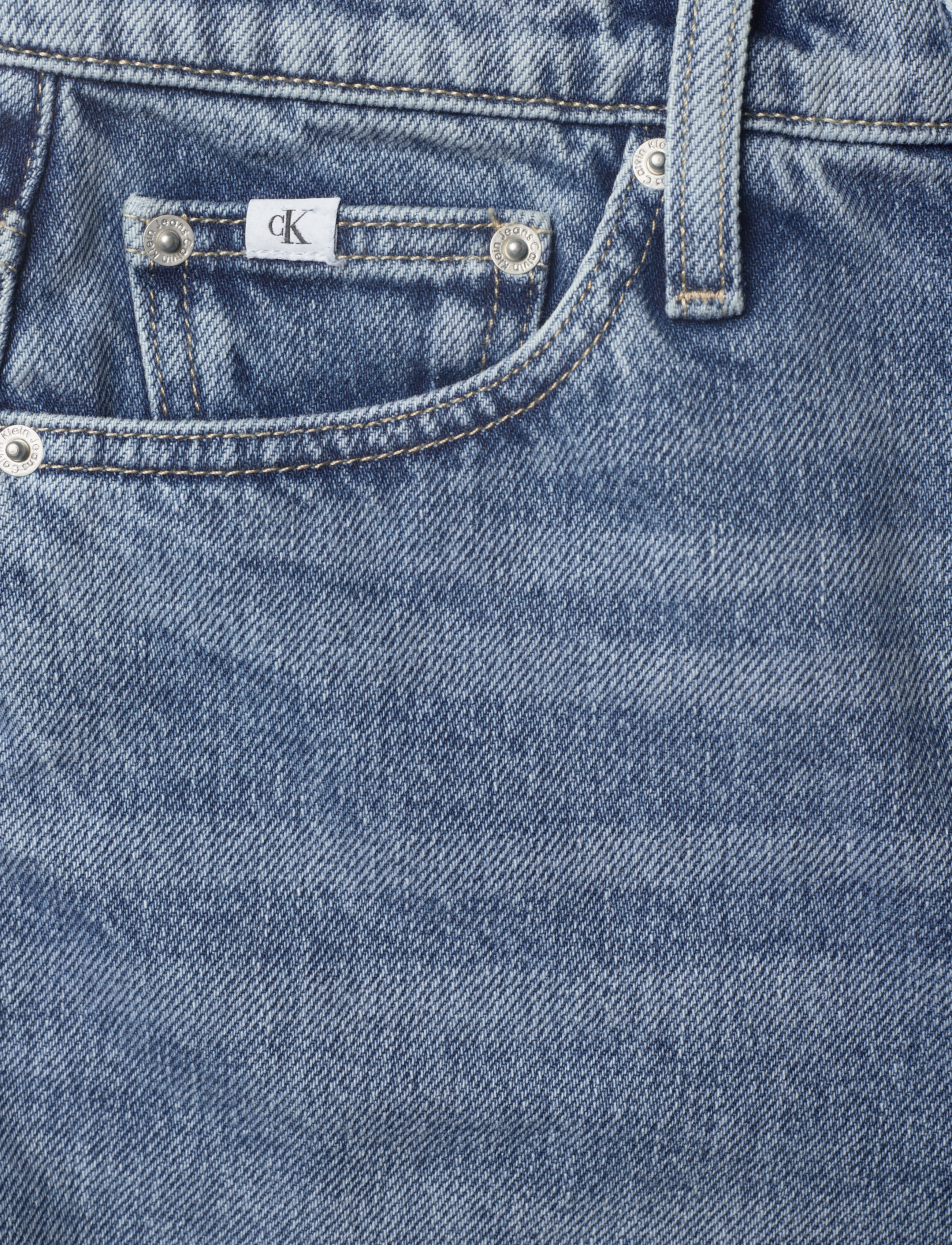 Calvin Klein Jeans - MOM SHORT - denim medium - 2
