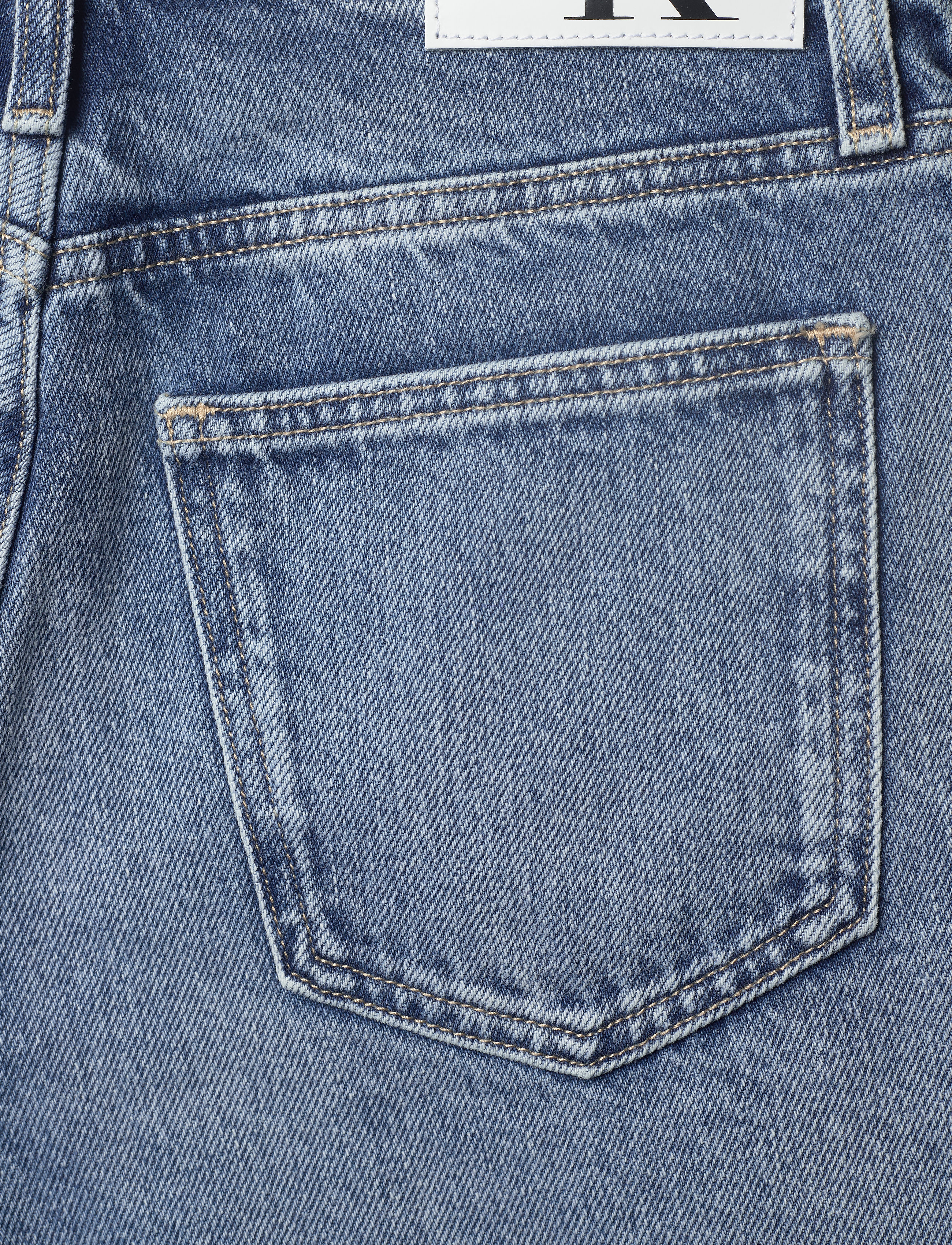 Calvin Klein Jeans - MOM SHORT - denim medium - 4