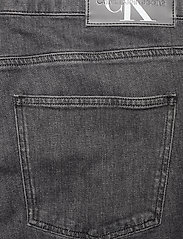 Calvin Klein Jeans - MOM JEAN PLUS - mamų džinsai - denim black - 4