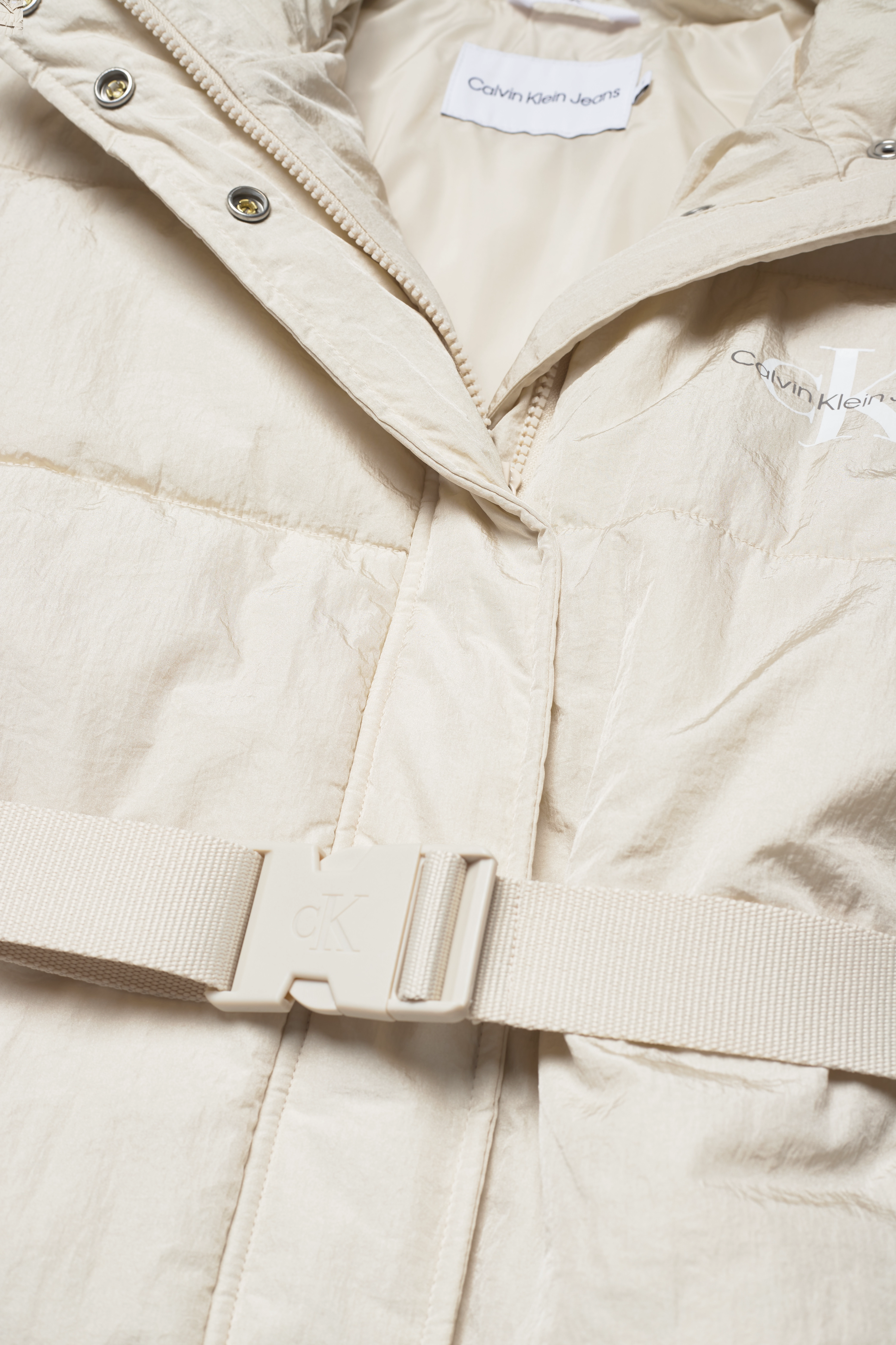 Calvin Klein Jeans - MONOGRAM BELTED CRINKLE VEST - eggshell - 2