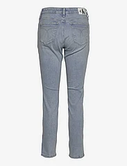Calvin Klein Jeans - MID RISE SKINNY ANKLE - siaurėjantys džinsai - denim light - 1