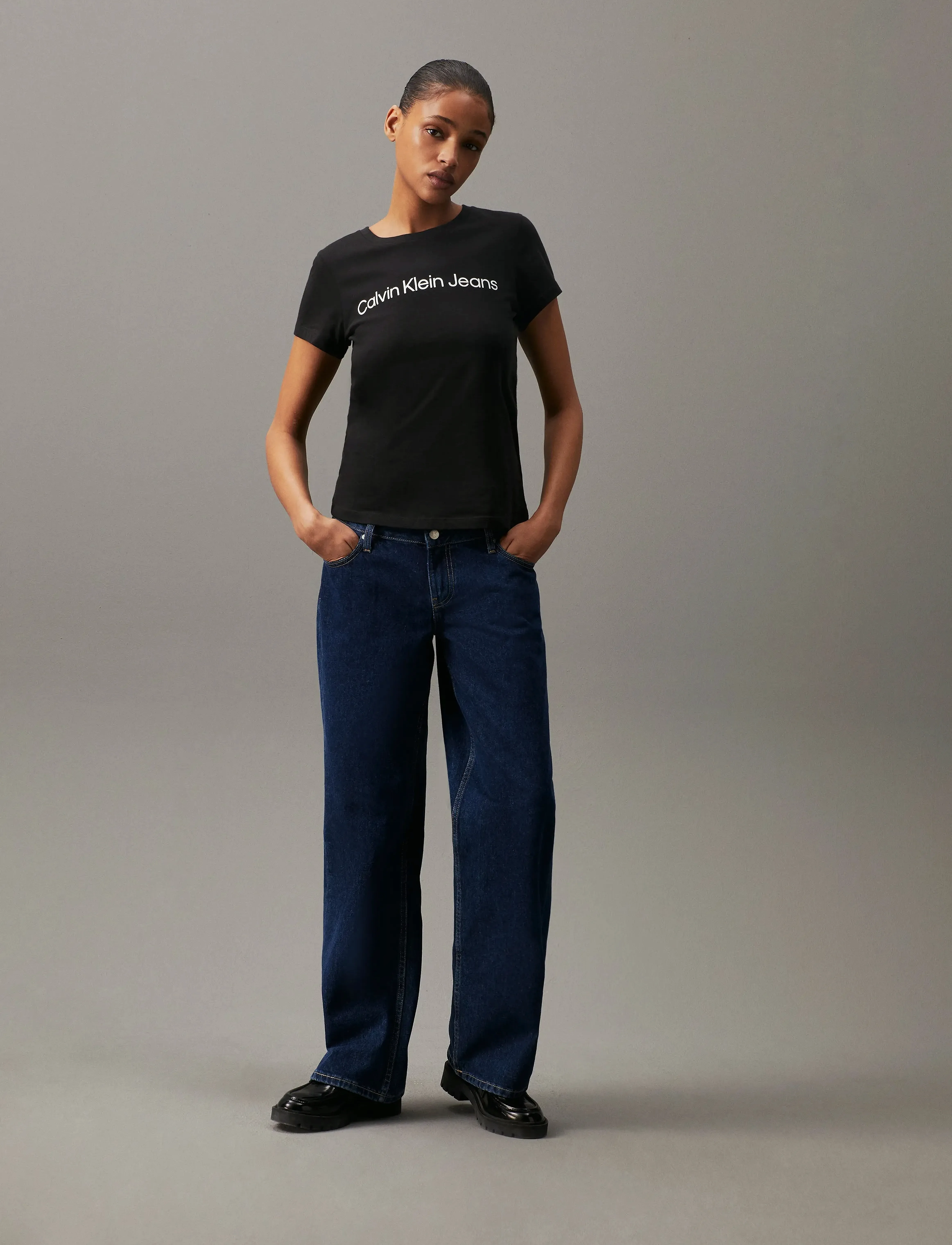 Calvin Klein Jeans CORE INSTIT LOGO SLIM FIT TEE - T-skjorter & Topper - CK BLACK / black