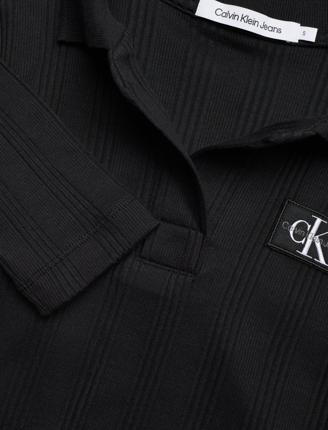 BADGE POLO COLLAR LONG SLEEVES