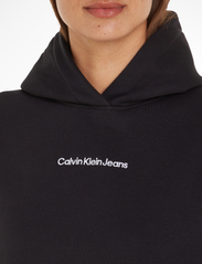 Calvin Klein Jeans - INSTITUTIONAL REGULAR HOODIE - hættetrøjer - ck black - 4