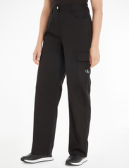 Calvin Klein Jeans - STRETCH TWILL HIGH RISE STRAIGHT - pantalon cargo - ck black - 0
