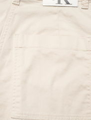 Calvin Klein Jeans - STRETCH TWILL HIGH RISE STRAIGHT - cargobukser - eggshell - 3