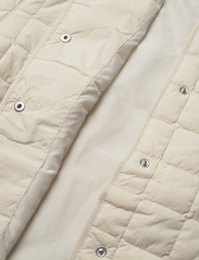 Calvin Klein Jeans - SHORT QUILTED JACKET - spring jackets - eggshell - 4