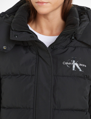Calvin Klein Jeans - MONOLOGO NON DOWN SHORT PUFFER - winter jacket - ck black - 4